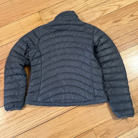 Patagonia Down Women's Sz M Gray Puffer Jacket - Picture 2 of 15